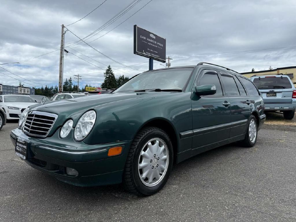 2001 Mercedes-Benz E-Class Image 3