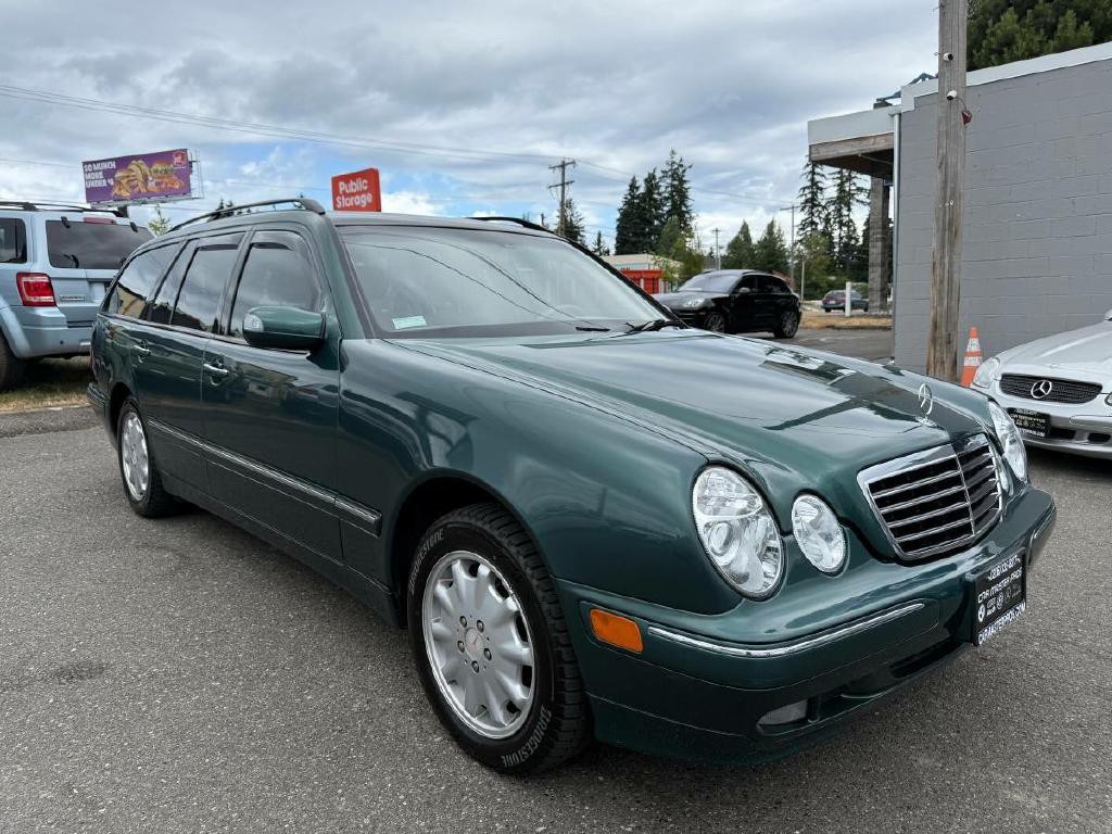 2001 Mercedes-Benz E-Class Image 4