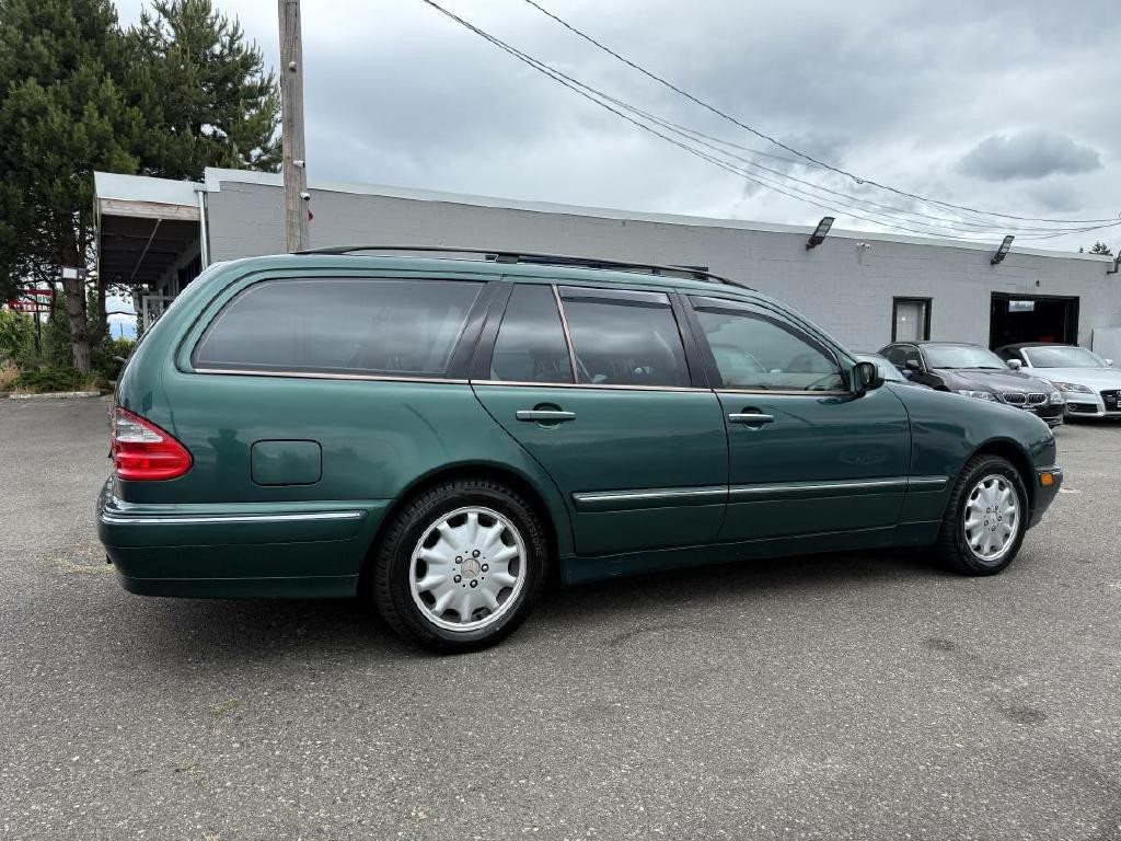 2001 Mercedes-Benz E-Class Image 5