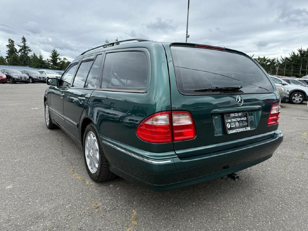 2001 Mercedes-Benz E-Class Image 8