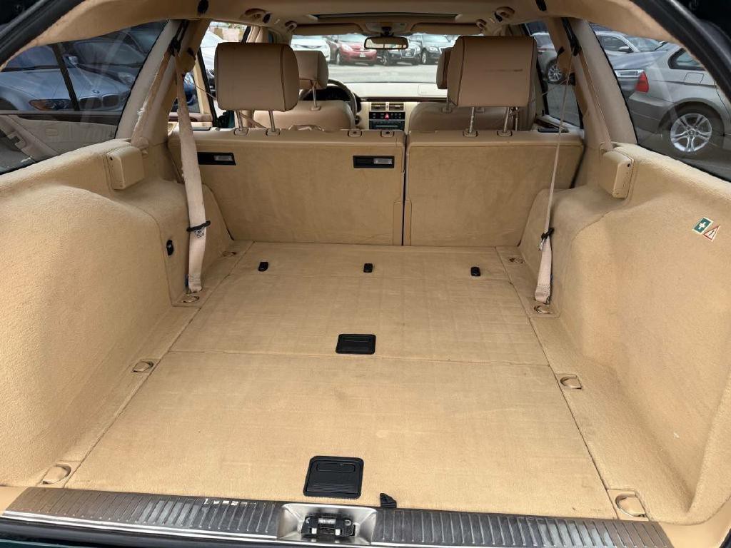 2001 Mercedes-Benz E-Class Image 11