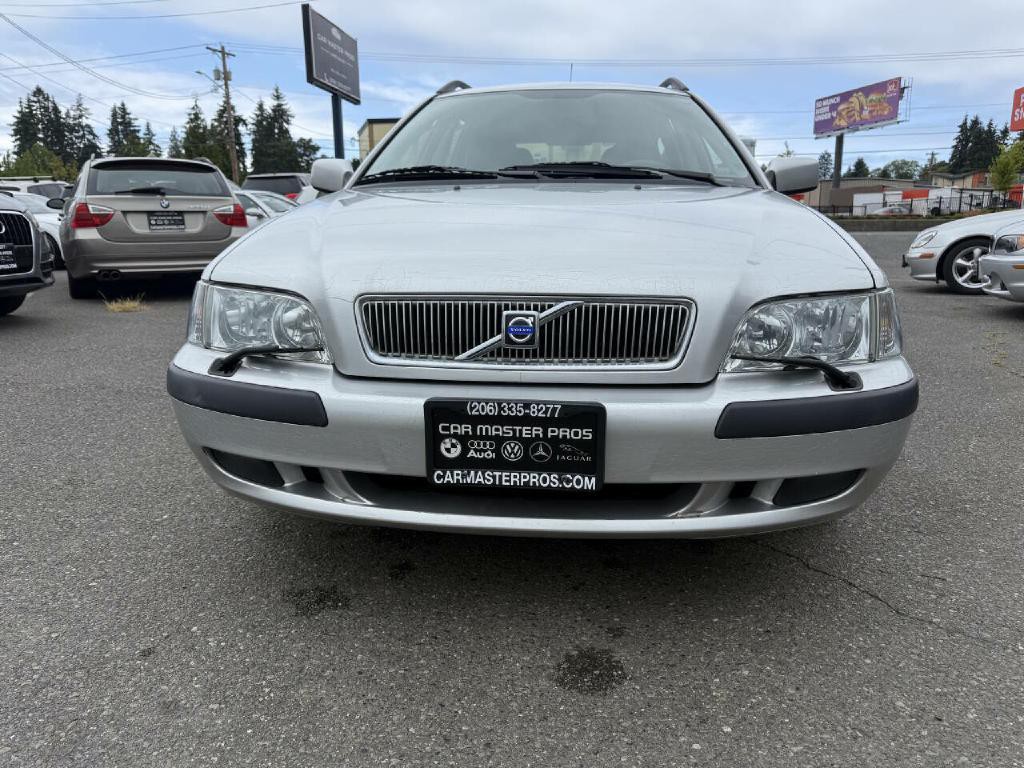 2002 Volvo V40 Image 4