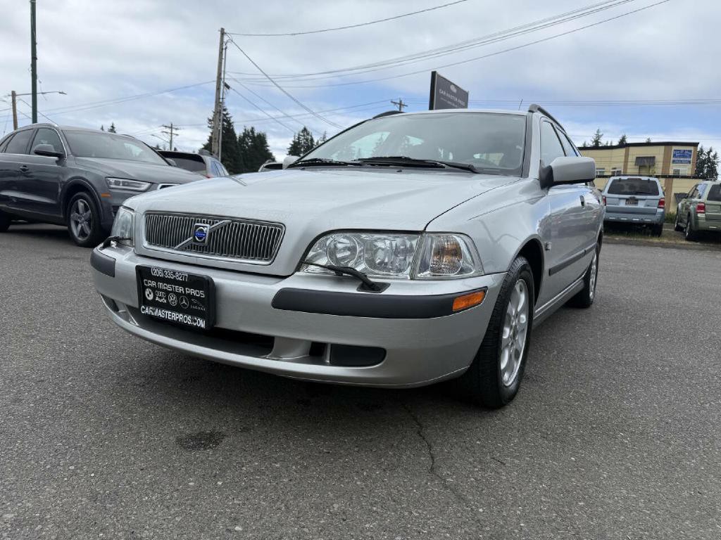 2002 Volvo V40 Image 5