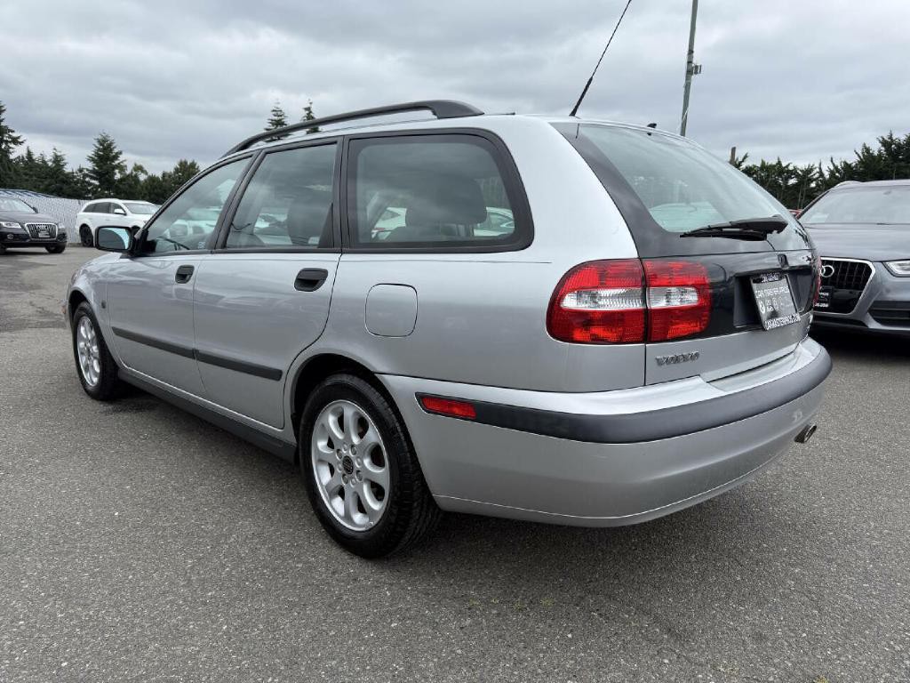 2002 Volvo V40 Image 14