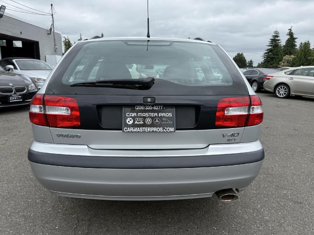 2002 Volvo V40 Image 15