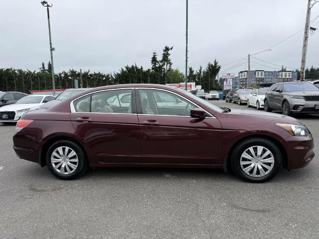 2011 Honda Accord Image 2