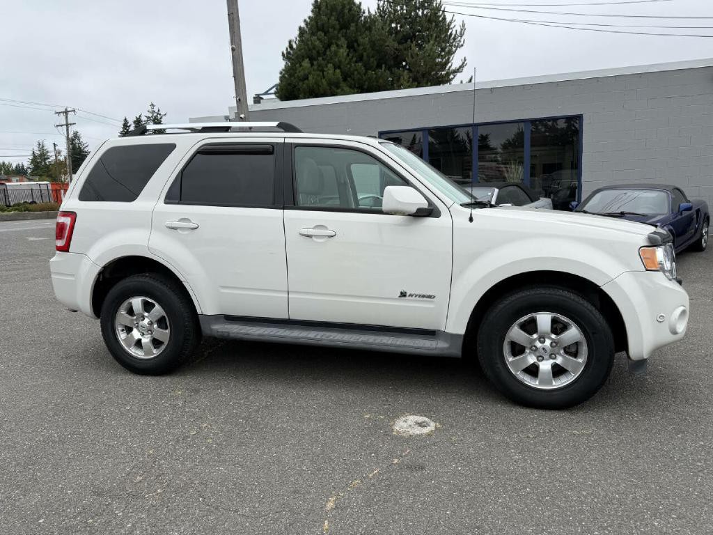 2010 Ford Escape Image 2