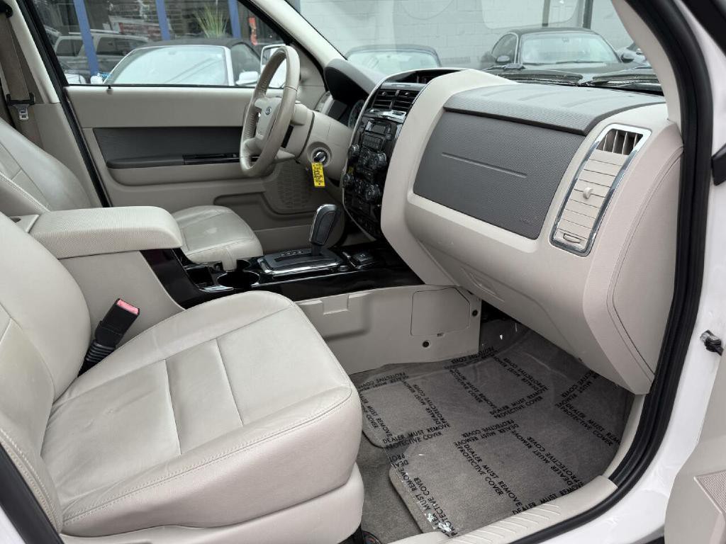 2010 Ford Escape Image 17