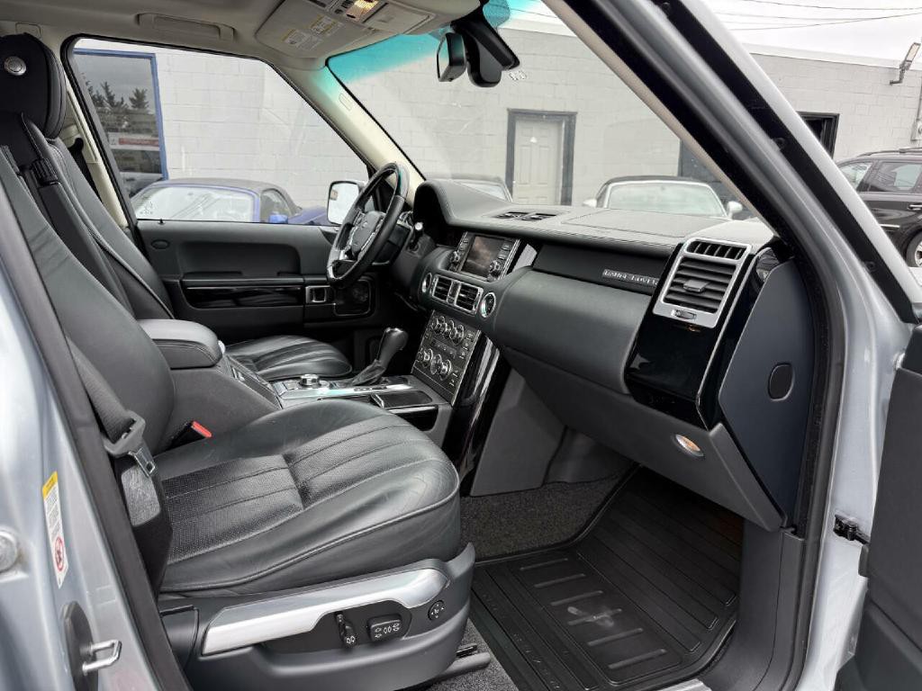 2010 Land Rover Range Rover Image 21