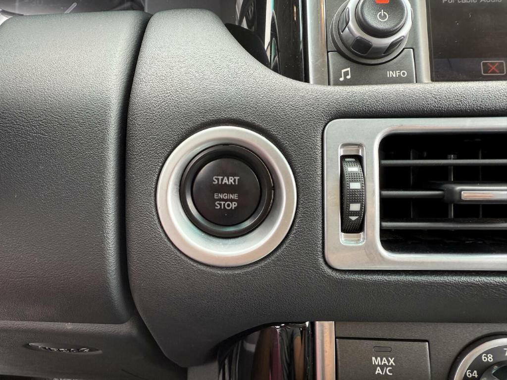 2010 Land Rover Range Rover Image 23