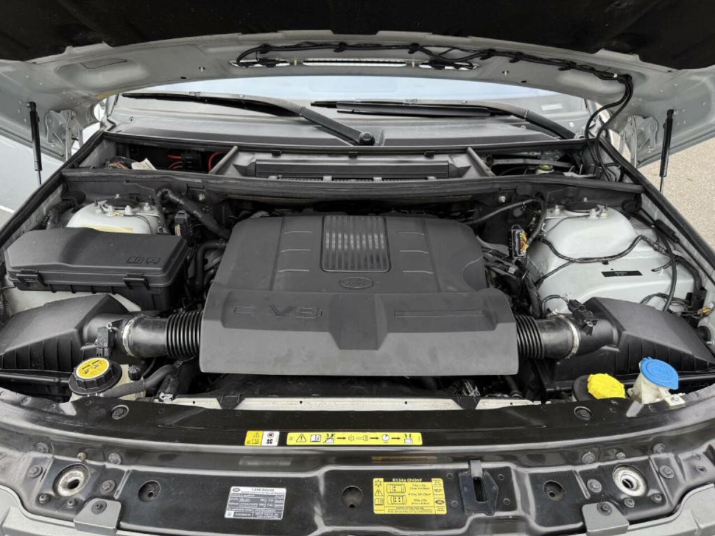 2010 Land Rover Range Rover Image 26
