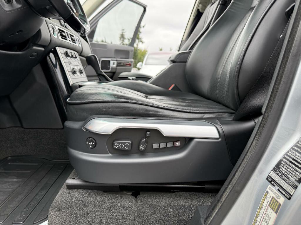2010 Land Rover Range Rover Image 28