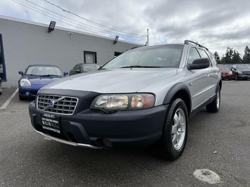 2003 Volvo XC70 Image 2