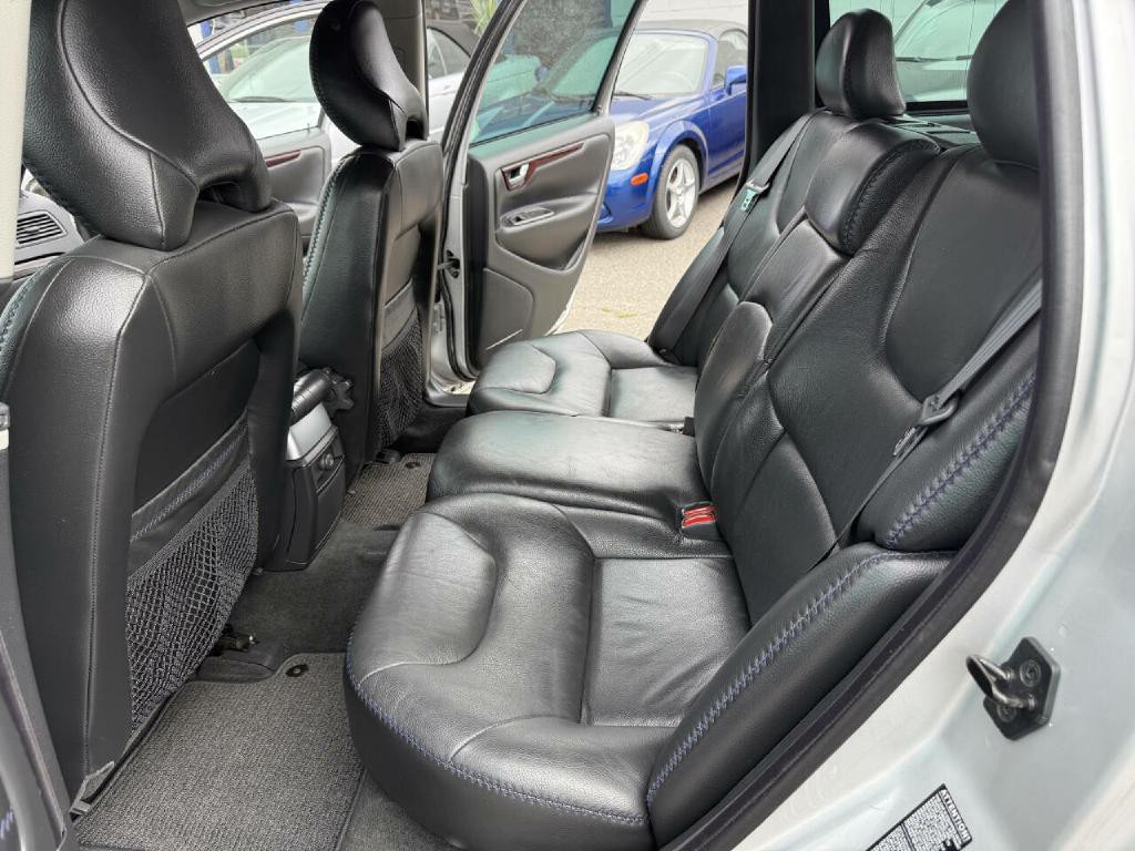 2003 Volvo XC70 Image 15