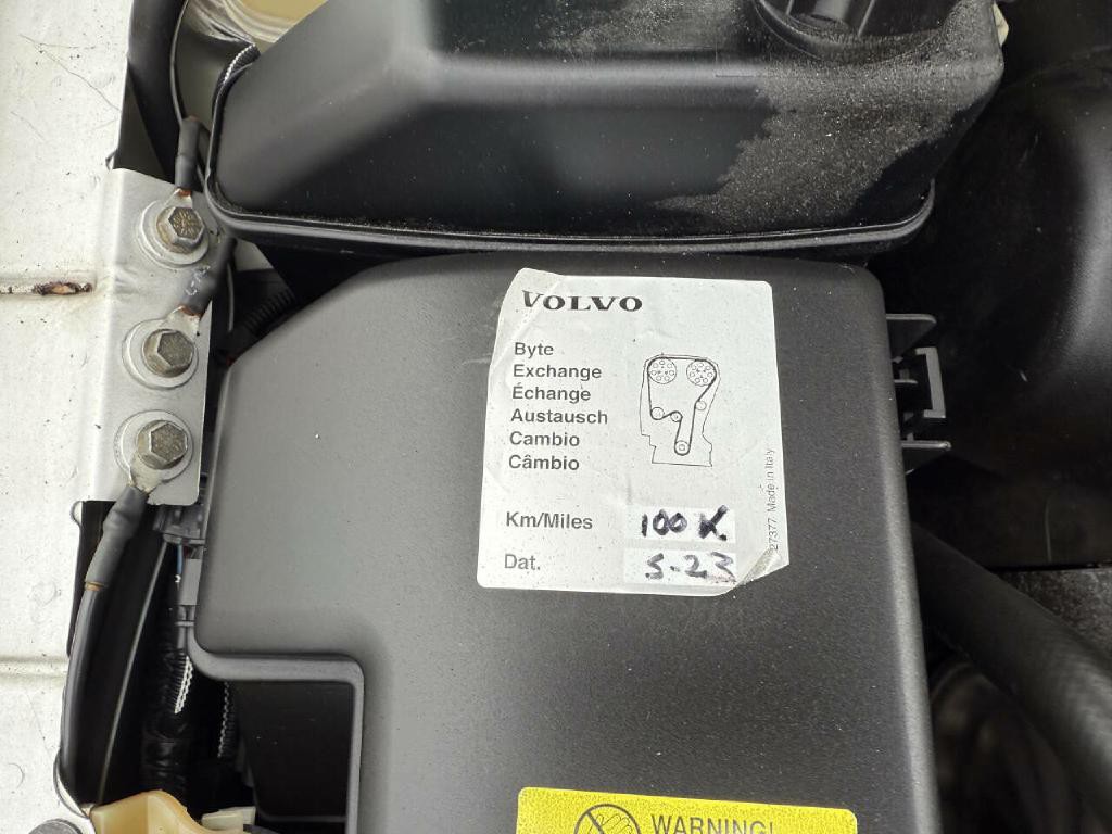 2003 Volvo XC70 Image 25