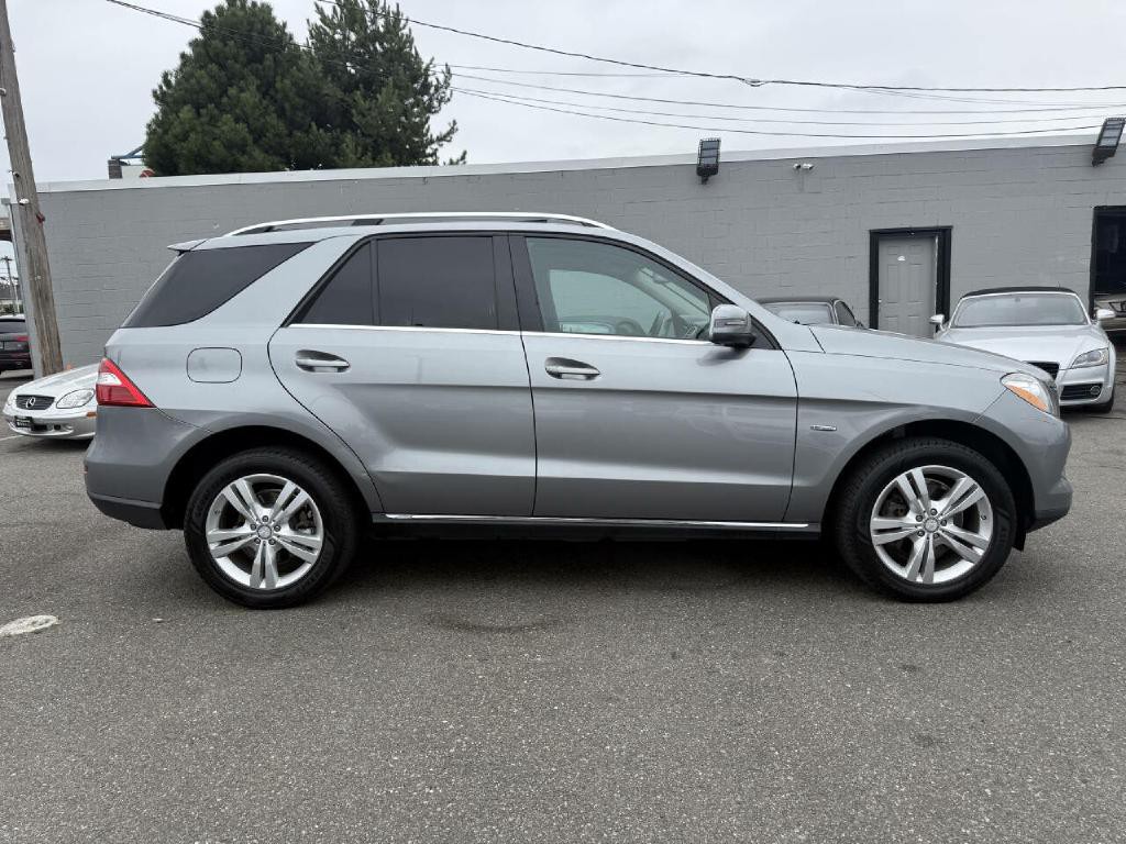 2012 Mercedes-Benz M-Class Image 3