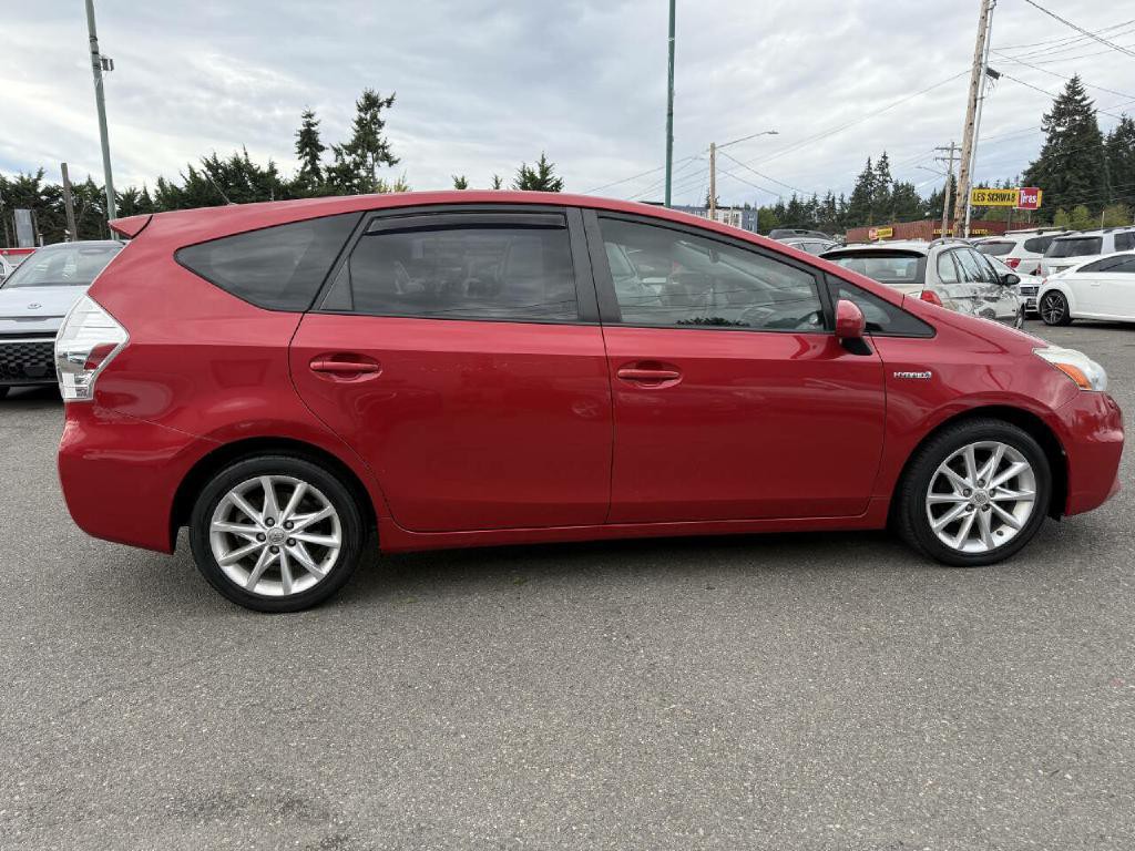 2013 Toyota Prius Image 2