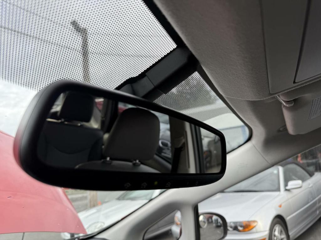 2013 Toyota Prius Image 33