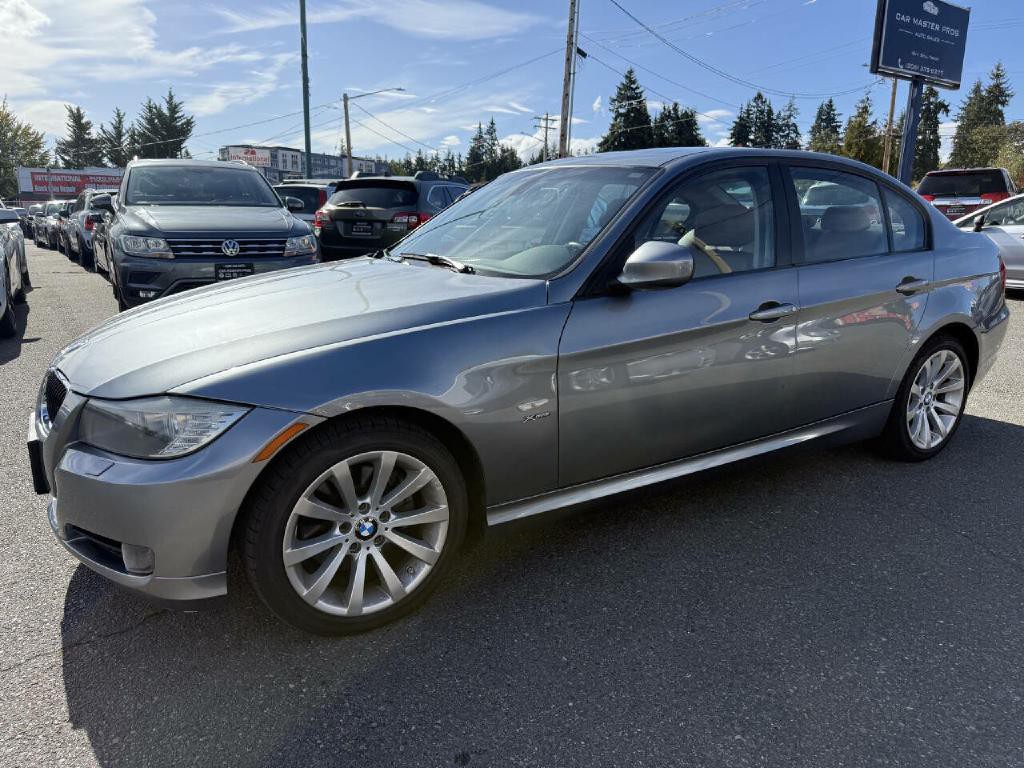 2011 BMW 3 Series Image 6