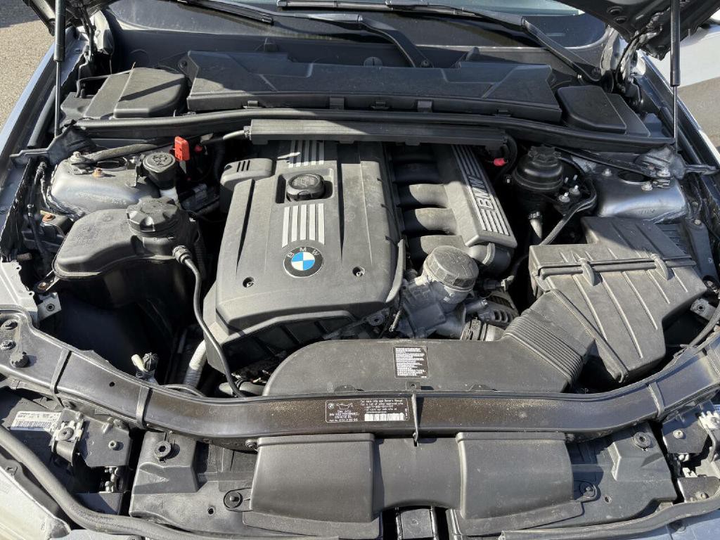 2011 BMW 3 Series Image 20