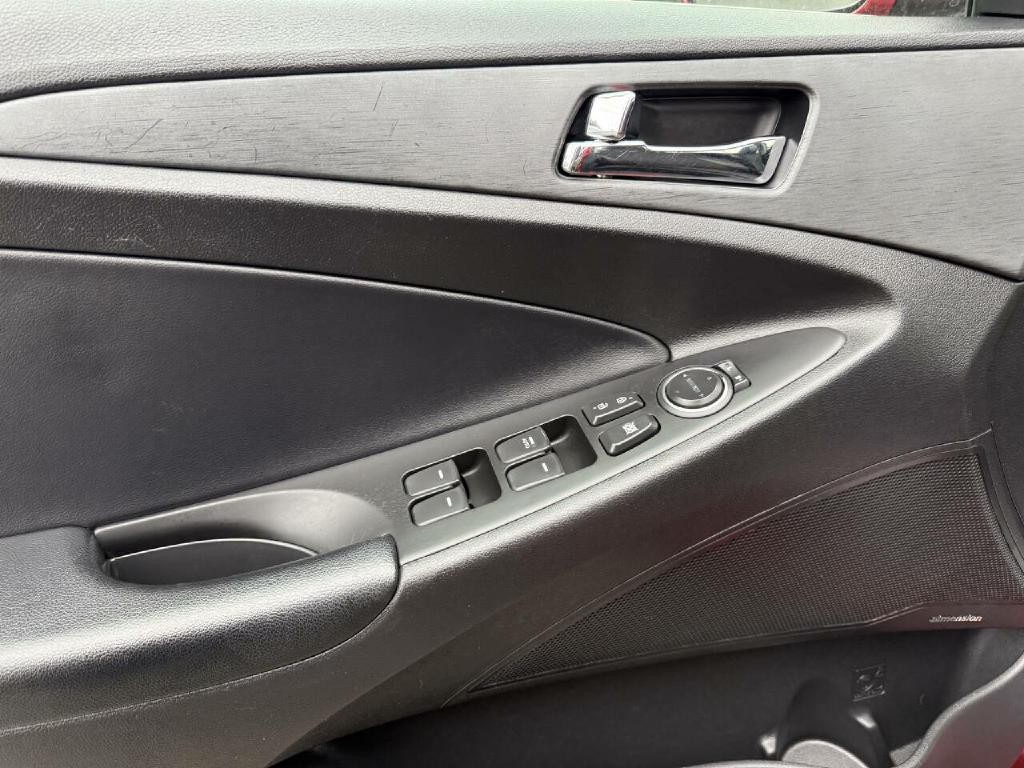 2013 Hyundai Sonata Image 18