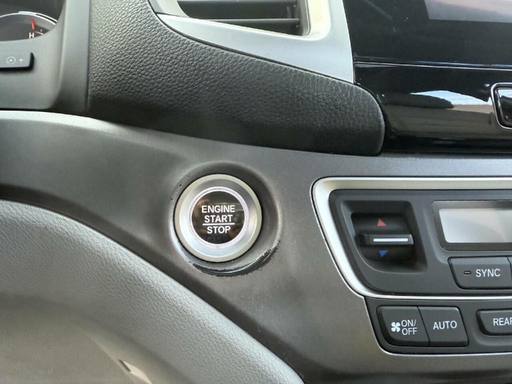 2016 Honda Pilot Image 24