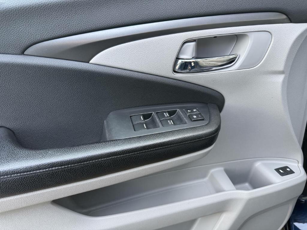 2016 Honda Pilot Image 26