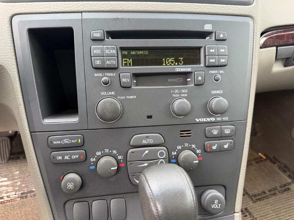 2003 Volvo XC70 Image 17