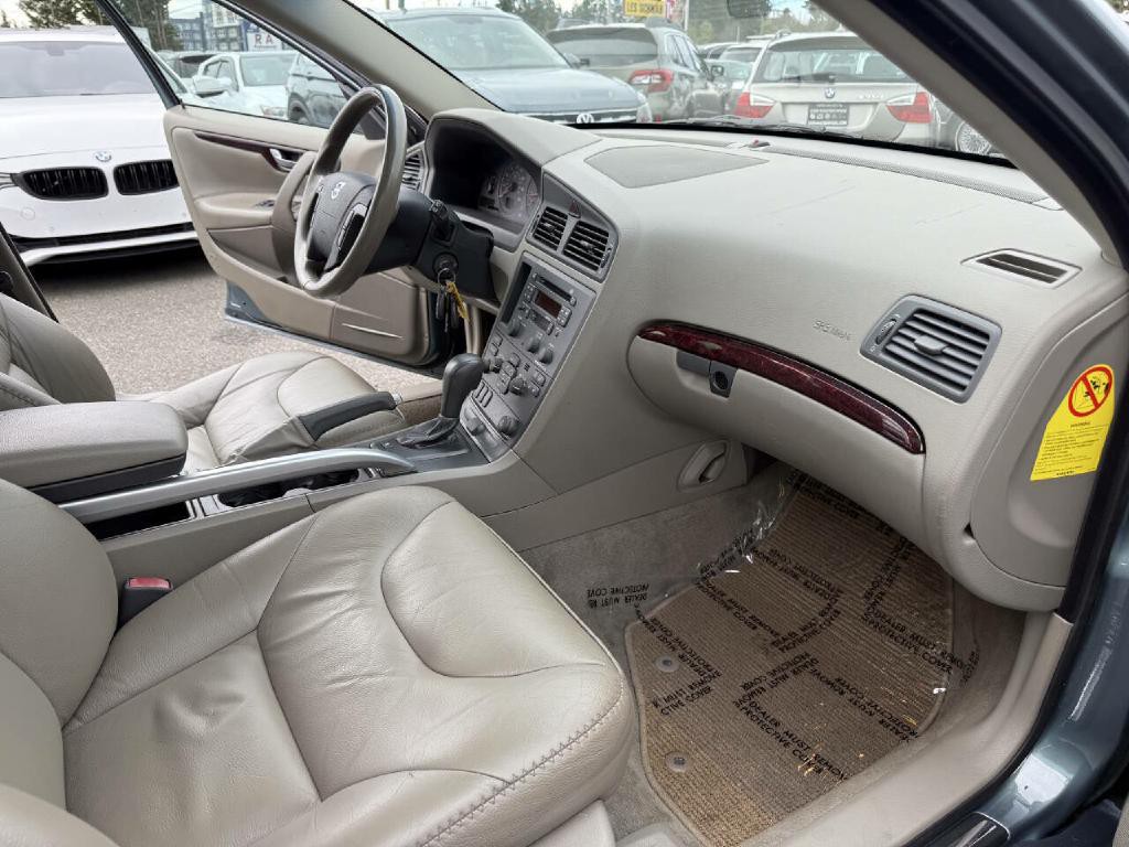 2003 Volvo XC70 Image 23
