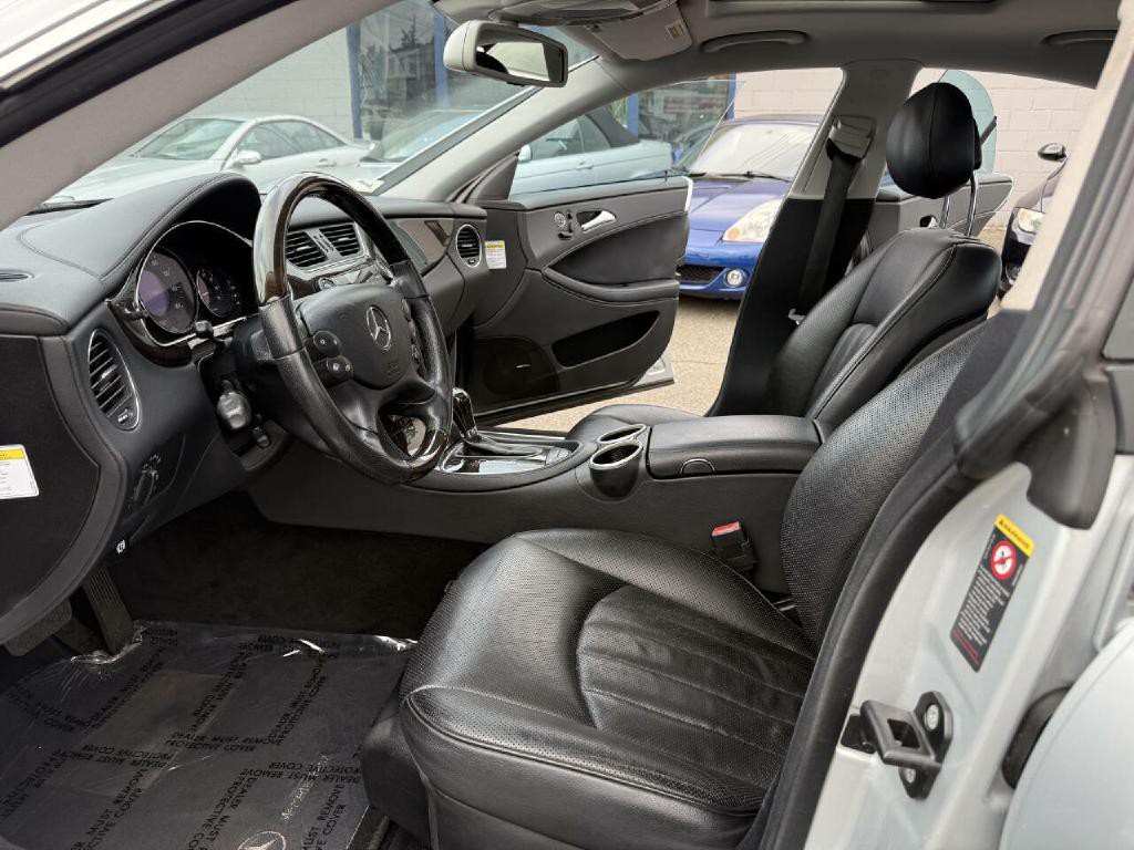 2006 Mercedes-Benz CLS-Class Image 16