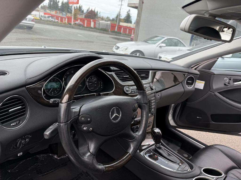 2006 Mercedes-Benz CLS-Class Image 22