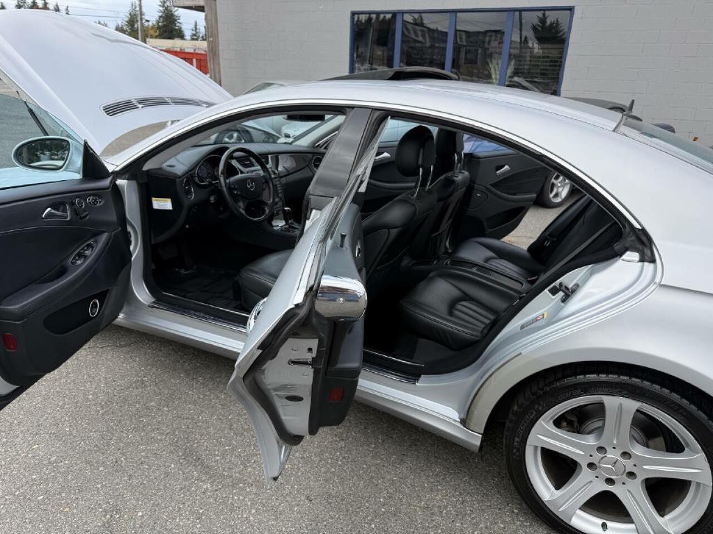2006 Mercedes-Benz CLS-Class Image 25