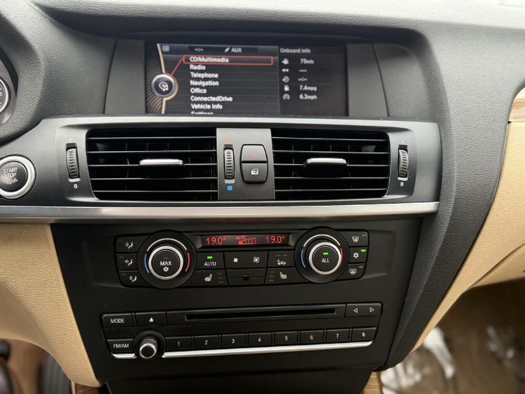 2011 BMW X3 Image 24