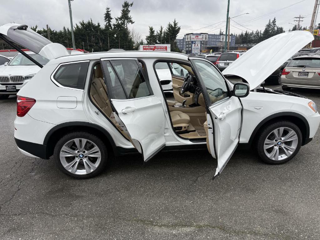 2011 BMW X3 Image 32