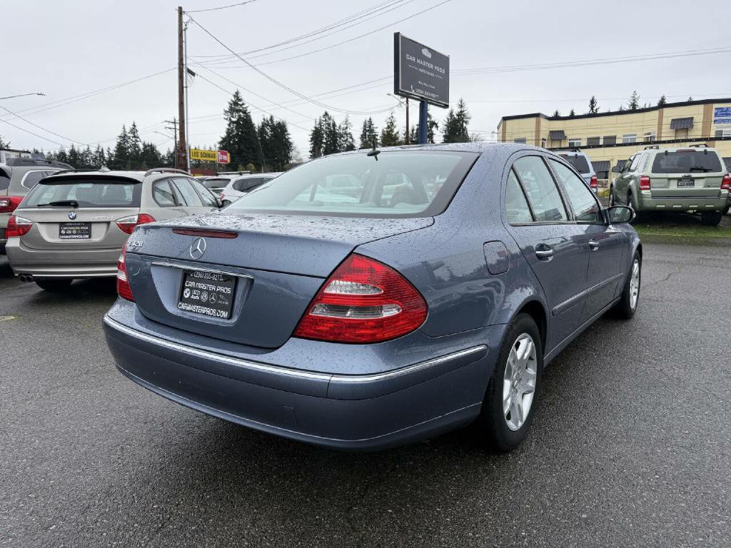 2003 Mercedes-Benz E-Class Image 10