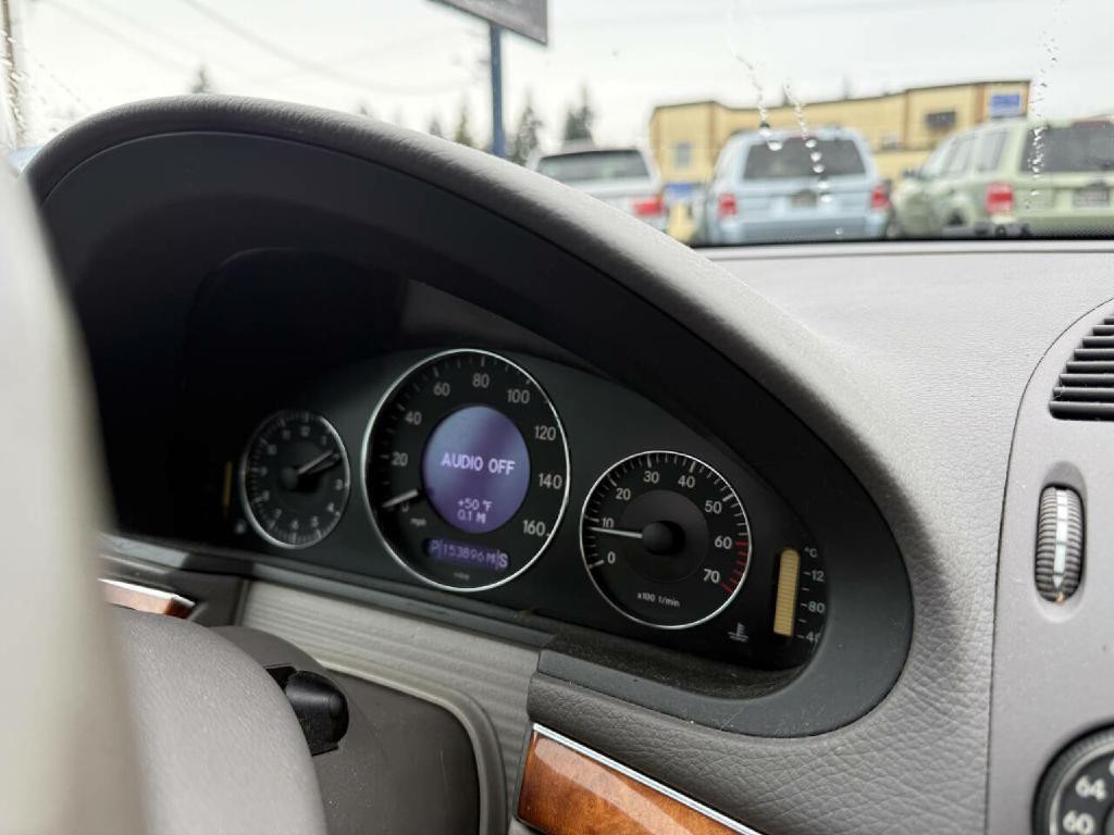 2003 Mercedes-Benz E-Class Image 17