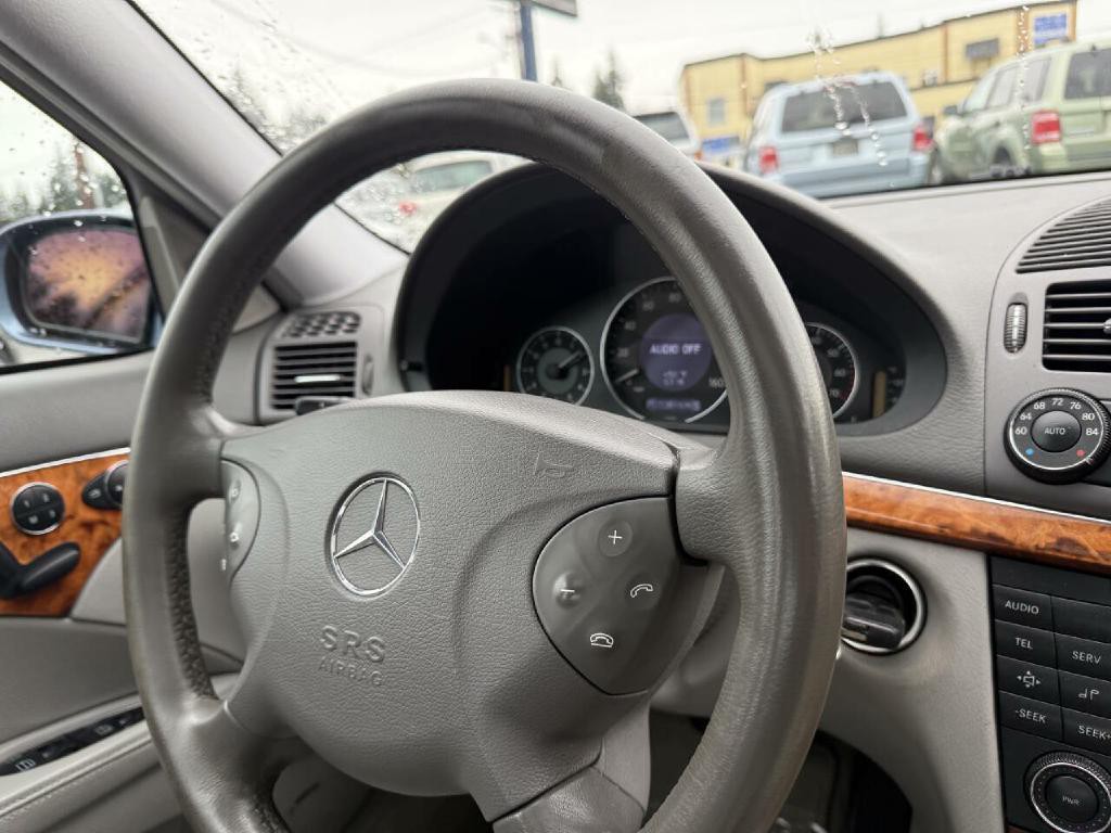 2003 Mercedes-Benz E-Class Image 20