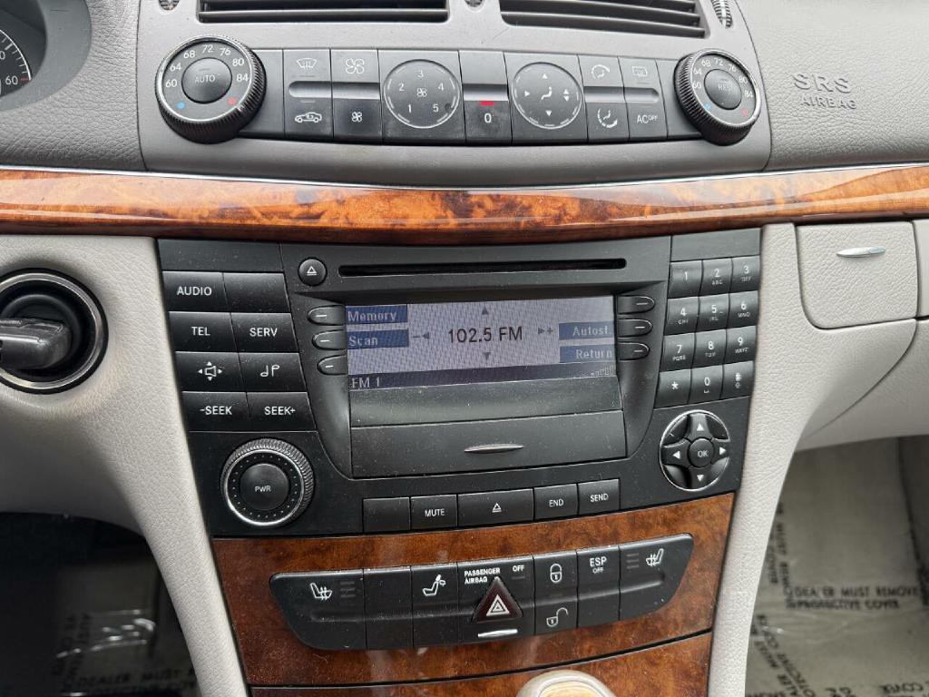 2003 Mercedes-Benz E-Class Image 22