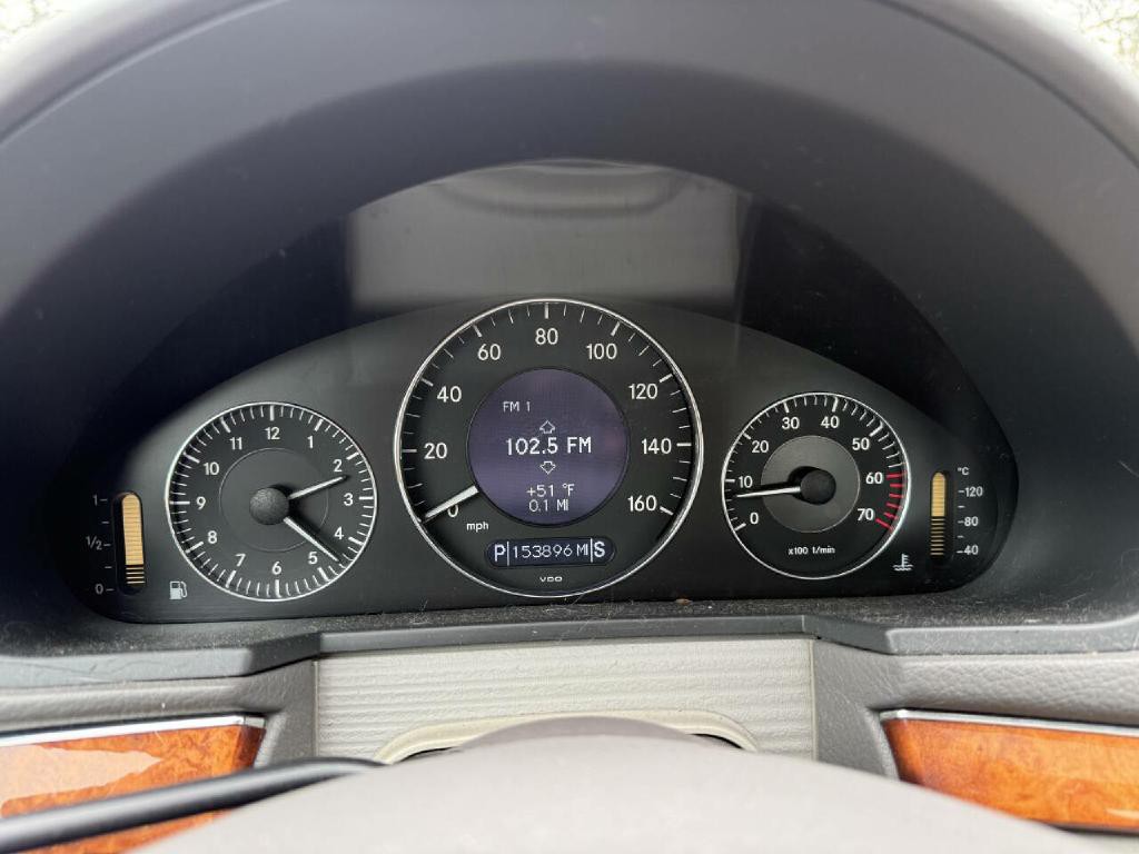 2003 Mercedes-Benz E-Class Image 24