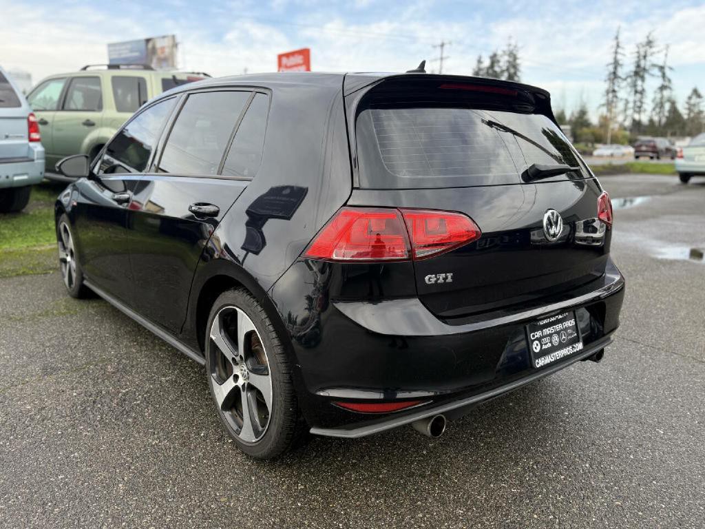 2016 Volkswagen GTI Image 8