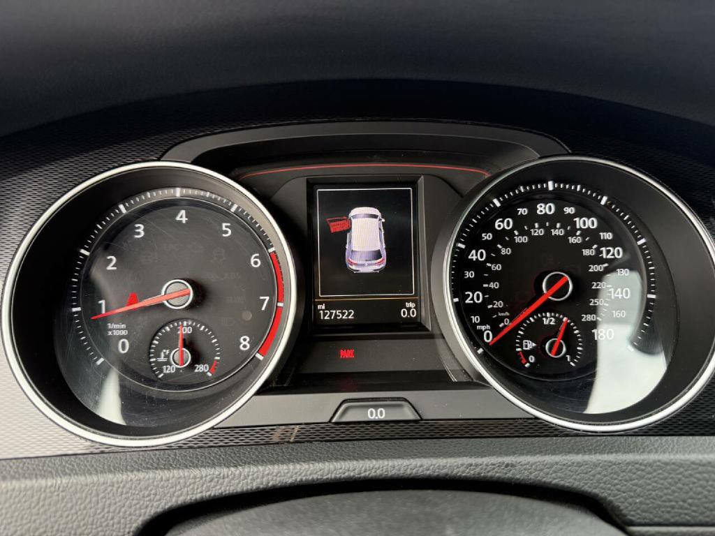 2016 Volkswagen GTI Image 13