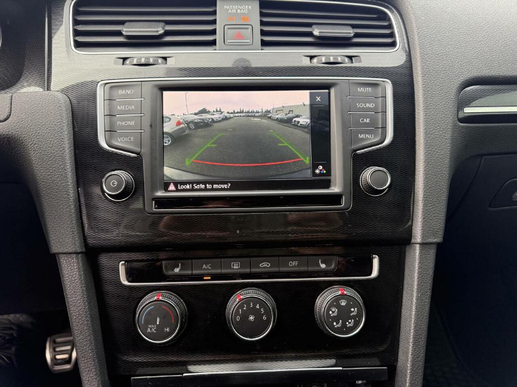 2016 Volkswagen GTI Image 17