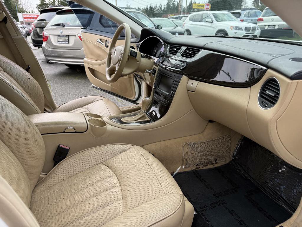 2006 Mercedes-Benz CLS-Class Image 12