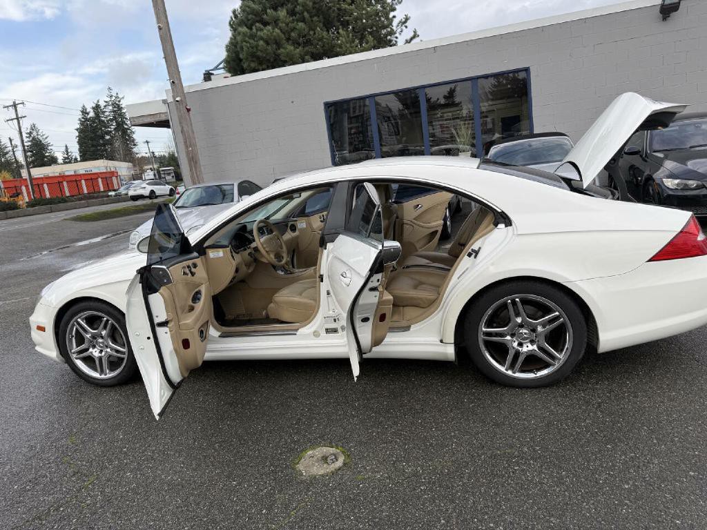 2006 Mercedes-Benz CLS-Class Image 21