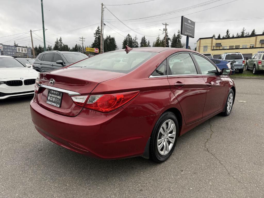 2011 Hyundai Sonata Image 2