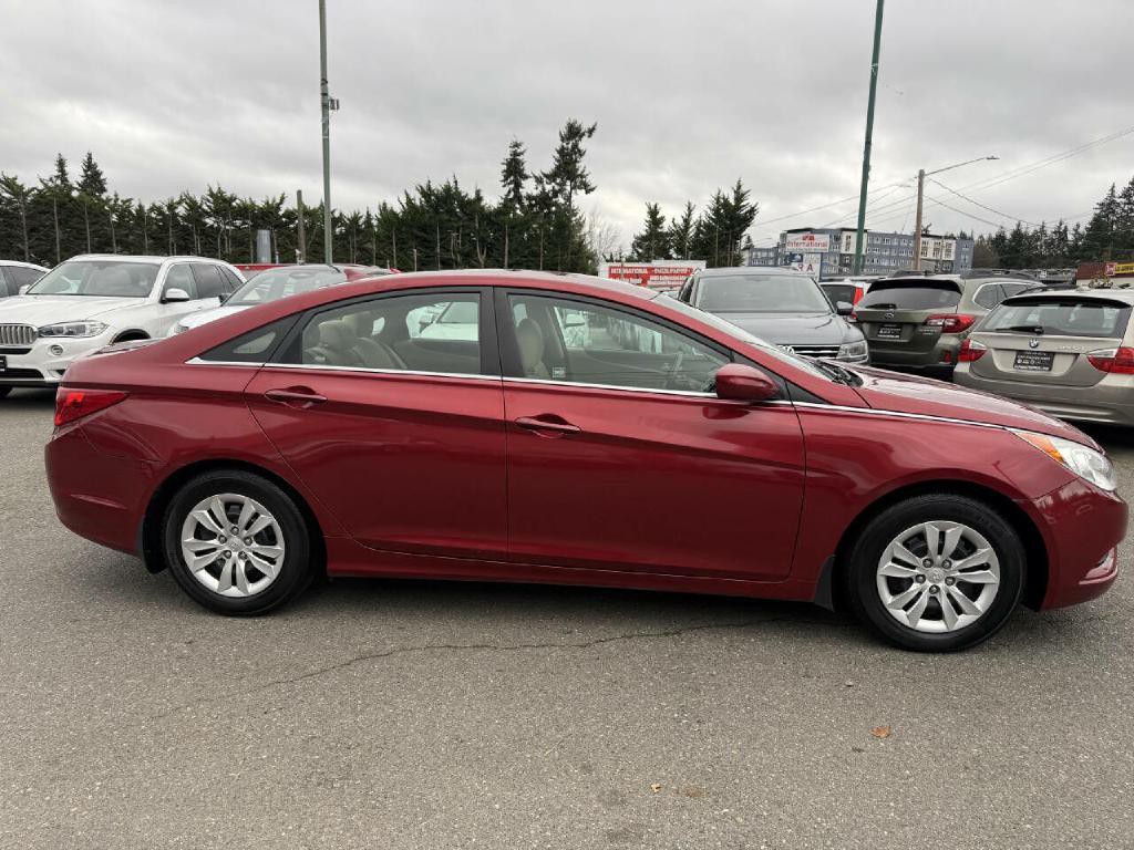 2011 Hyundai Sonata Image 4