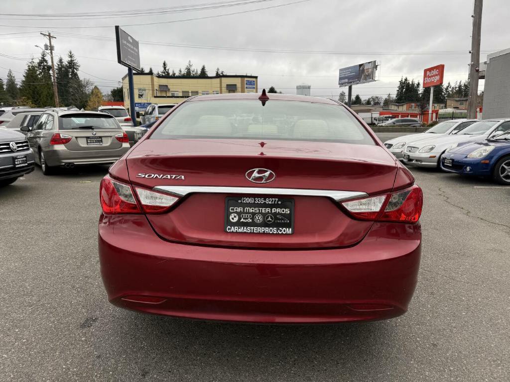 2011 Hyundai Sonata Image 8