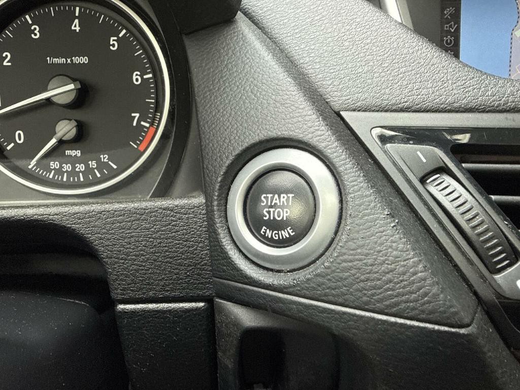 2014 BMW X1 Image 34