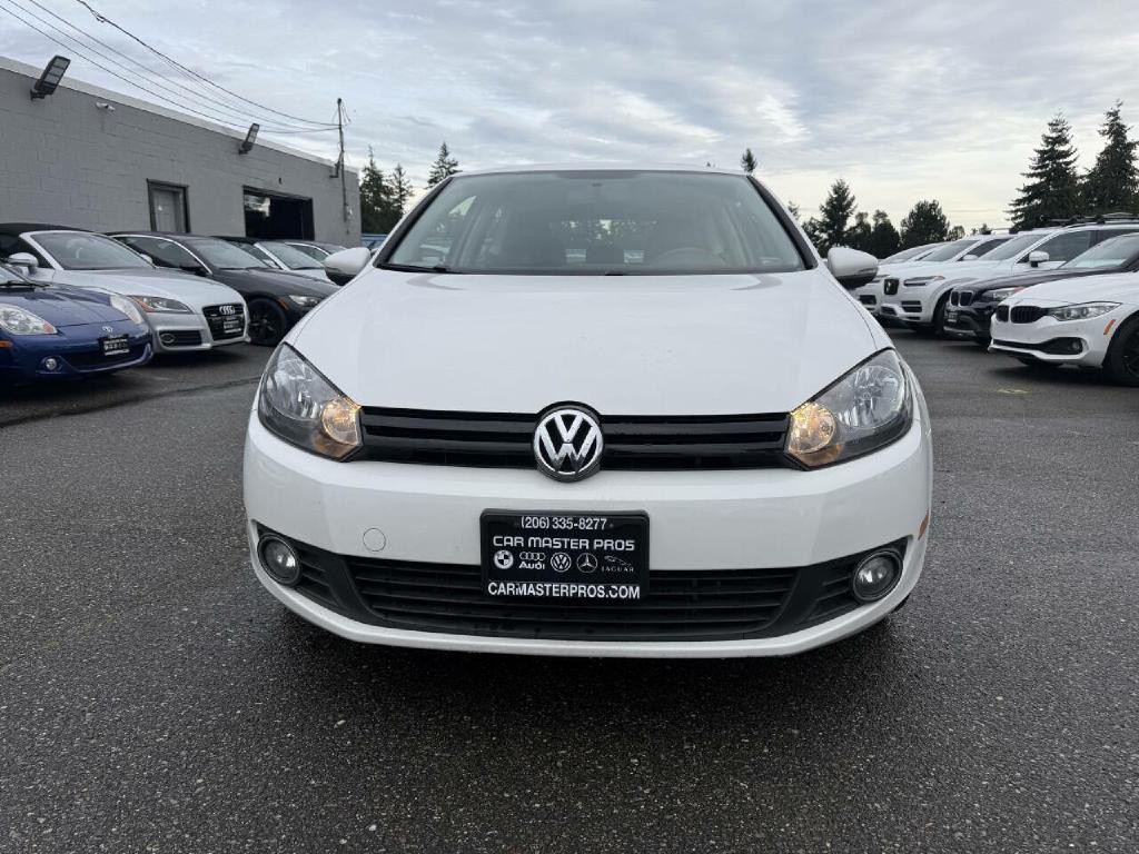 2011 Volkswagen Golf Image 3