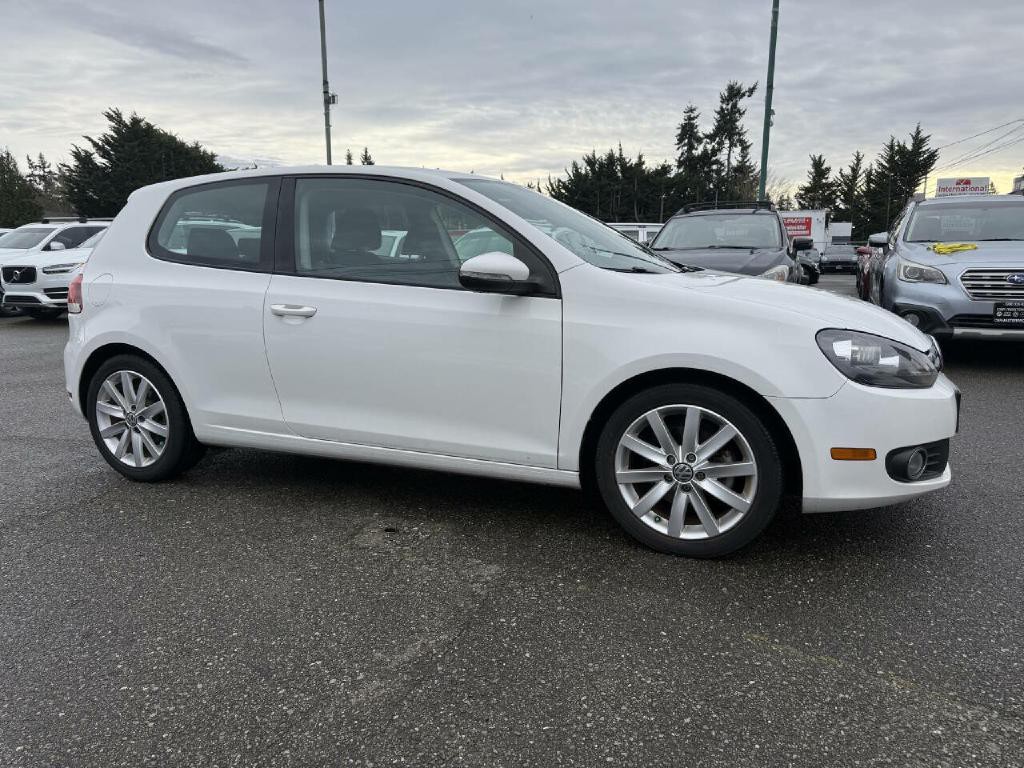 2011 Volkswagen Golf Image 6